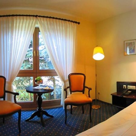 Hotel Waldhaus Hugelsheim Exterior photo